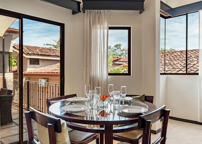 Dual Kitchens, Pool, 3-min Walk To The Holiday home *